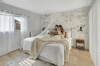 Lovely Rustic Urban Escape, near the Beach