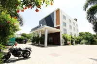 Hotel Golden Gateway Hotels near Sri Lakshmi Narayani Golden Temple - Vellore City