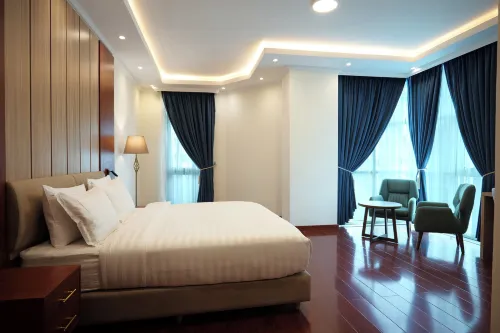 Crescent International Hotel