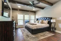 Pottsboro Group Getaway Close to Lake Texoma! - Wifi