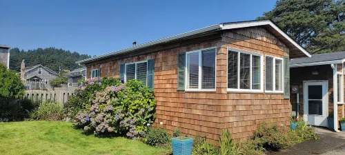 Sea Sprite at Haystack Rock Hotels in Arch Cape