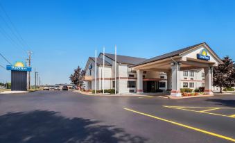 Days Inn by Wyndham Hillsdale