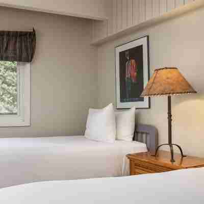 Vantage Point Rooms