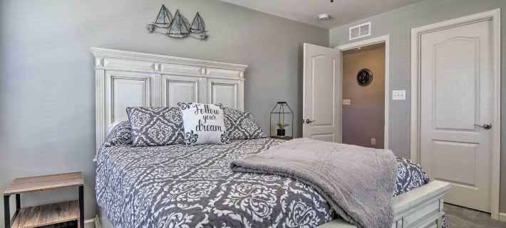Sunny End-Unit Townhome–Steps to Resort Amenities! Hotels in Ocean View