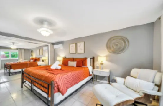 HeatedPool • Spa • BBQ • PoolTable • WiFi • NearBeach and DT • Fun