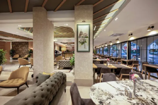 Sealife Lounge - Adult Only Отели рядом с достопримечательностью «Актур Парк»