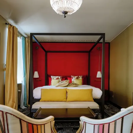Vozdvyzhensky Boutique Hotel Отели рядом с достопримечательностью «Андреевская церковь»