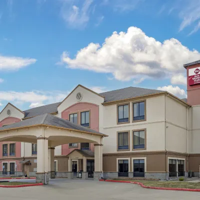 Best Western Plus North Houston Inn Suites Отели рядом с достопримечательностью «Торговый центр Greenspoint»
