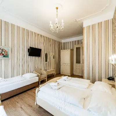 Hotel Pension Baronesse Hotels near Vienna City Hall