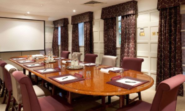 Mercure Salisbury White Hart Hotel & Apartments