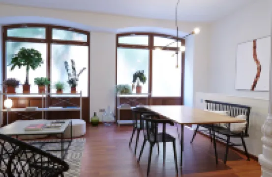 雷科萊託斯陽台公寓