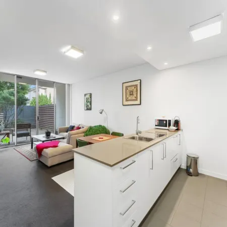 Tranquil 1-Bed Apartment with Courtyard, Pool, BBQ