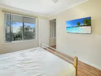 Spacious 4-Bed Home 2-Min to the Beach