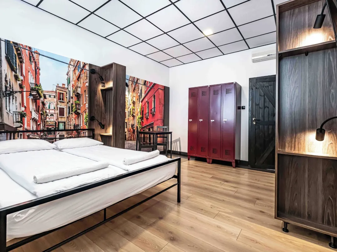 Vola Hostel - Warsaw