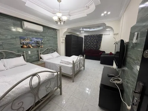 Triangle Pyramids Boutique