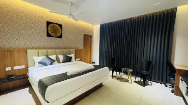 Vaigai Residency Hotel dekat Stasiun Kereta Salem Junction