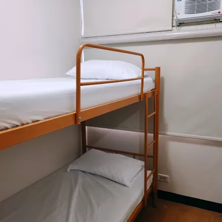 Charming 2BR Condo in Cambridge with WIFI, Smart TV Отели в г. Кейнта