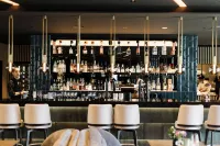 4K - bar