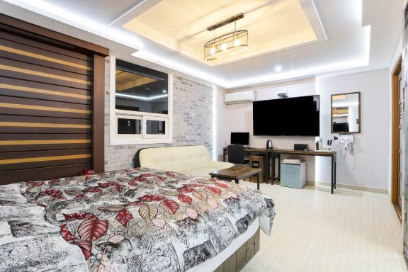 Q Hotel Yongin Hotels in Yongin-si