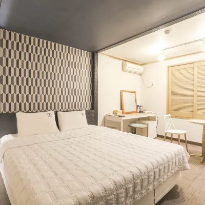 Geojedo Jangpyeong S Hotels near مبنى بلدية جوجي