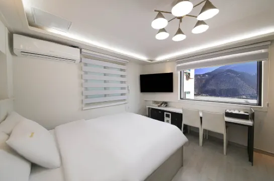 丹陽Hotel Dozen 丹陽郡酒店