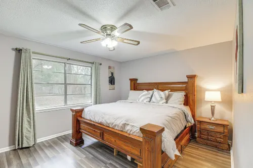 Beaumont Rental Home ~ 2 Mi to Gulf Terrace Park! - Homestays