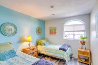 Cozy Middle Bass Island Getaway on Lake Eerie! - Homestays