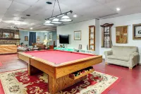 4 Mi to Mauch Chunk Lake: Spacious Apt w/ Bar! -  Ferienwohnungen