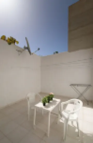 Modern 2 BR Apartment with AC - Near Sea