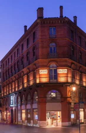 Le Grand Balcon Hotel