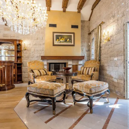 Conte Hotel & Restaurant