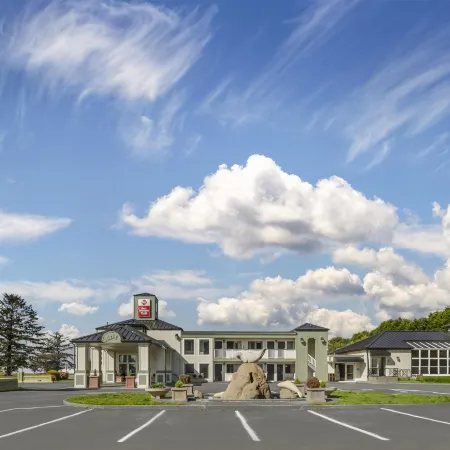 Best Western Plus Northwoods Inn