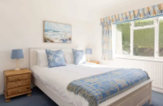Coastal Comfort for 6 Felpham Beach
