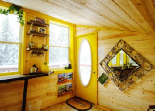 Pet-Friendly and Peaceful  "The Ranch Hand Cabin" + Hot Tub Near Missoula