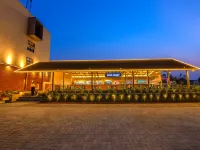 PRAMUKH HOTEL & RESTAURANT Hotels near Diver Madhi Beach