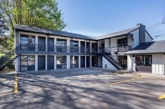 The Local Motel & Shops