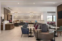 Tru by Hilton Fort Worth Lake Worth - sarapan