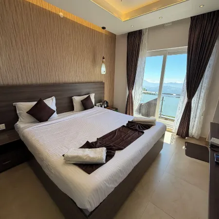 Vanam Holidays