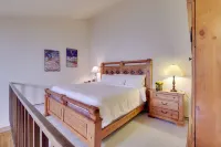 Private Balcony & Mtn Views: Granby Studio!