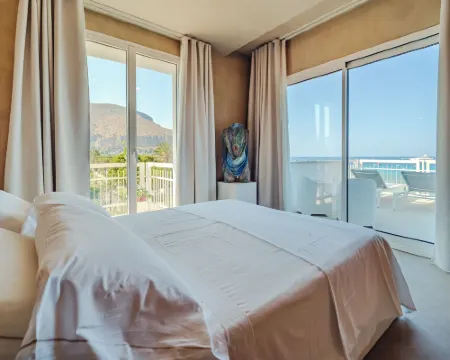 Hybrid Icon Rooms Gallery Hotels in Mondello