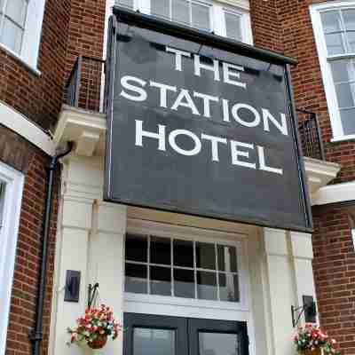 The Station Aparthotel Hotel Exterior