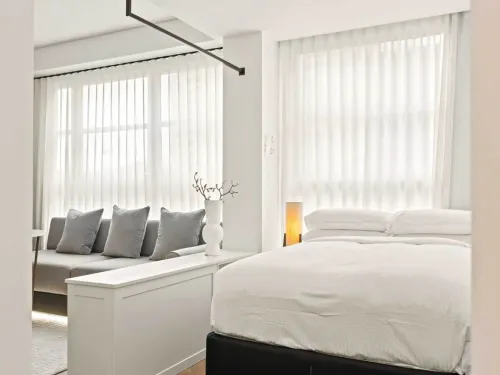 City Centre Studio by Hyde Park