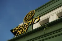 Granny's Nest Hotel & Cafe (Syariah)