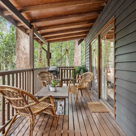 Rustic 3-bed Retreat in Springbrook Отели в г. Спрингбрук