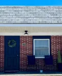 Lincoln House Motel - Motels