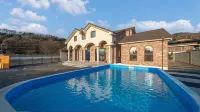 Geochang H(H)Pool Villa