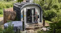 Emlyn's Coppice - Luxury Woodland Glamping Hotels in 