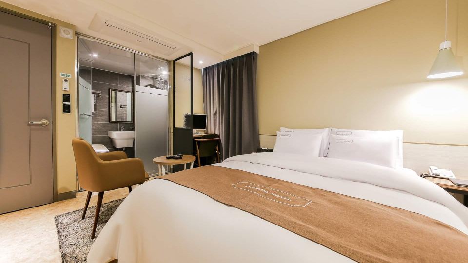 Docking Hotel