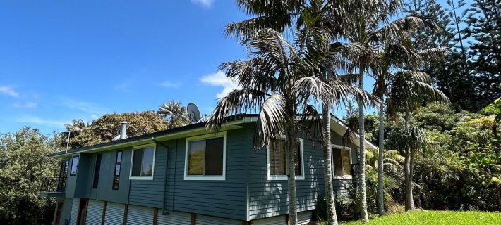 Auwas Island Holiday Home Hotels in Burnt Pine