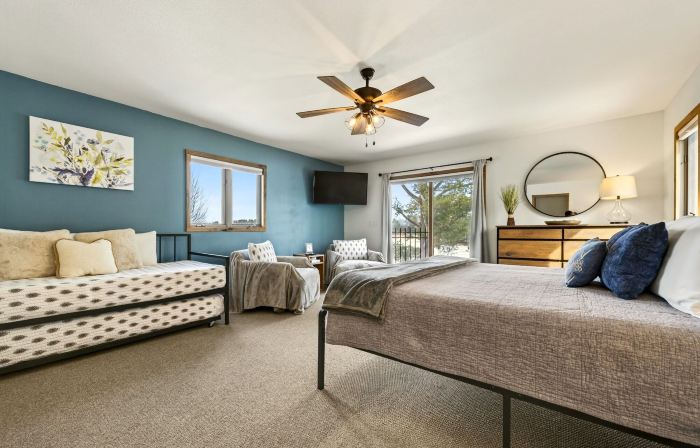 Aqua Aire Inn & Suites